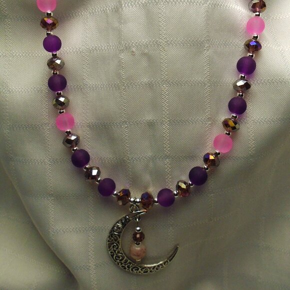 Valiumium Jewelry - No105 Beautiful handmade long necklace with silver moon pendant & earrings